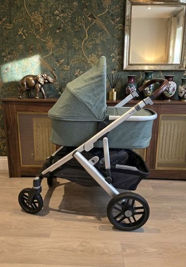 Fantastic Condition Uppababy Vista V2