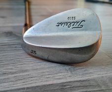 Golf Wedge Titleist 52 Degree with Thick Grip