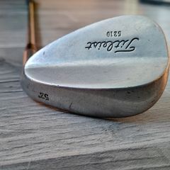 Golf Wedge Titleist 52 Degree with Thick Grip