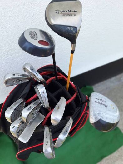 Golf clubs, full set and bag.