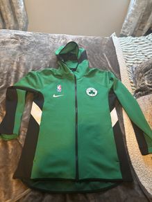Boston Celtics Nike warm up top