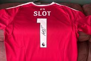 Arne Slot signed Liverpool jersey
