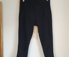Sweaty Betty Cropped Leggins Size Medium