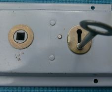 Double Handed Flanged Rim Door Lock 6" x 4"