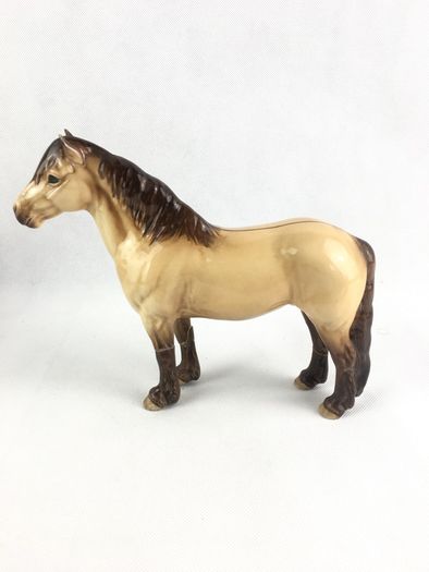 7 Beswick horse figurines AF