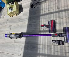 Dyson v10