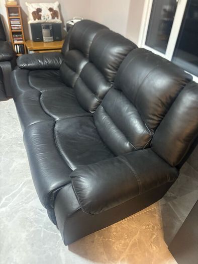Black Leather 2&3 seater