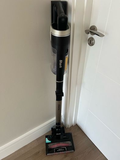 Shark cordless vacuum