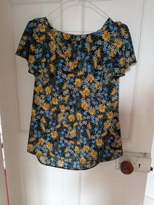 Wallis Top size 10