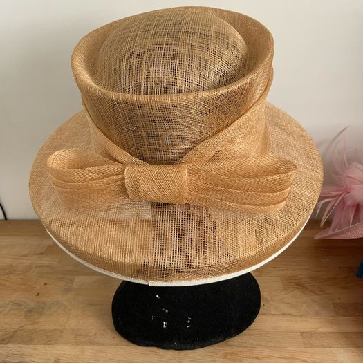Ladies hat