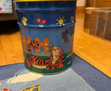 Winnie the pooh Bin