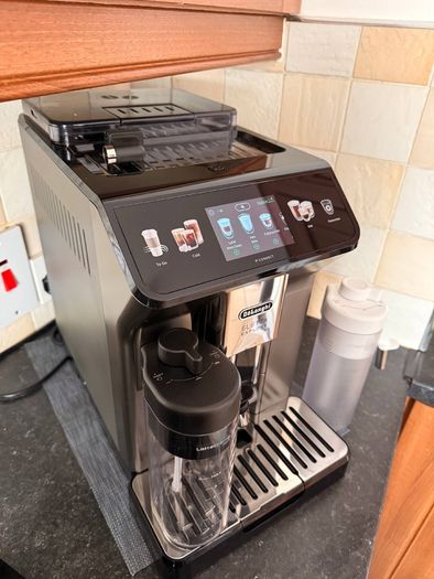 Delonghi  Eletta Explore Coffee Machine
