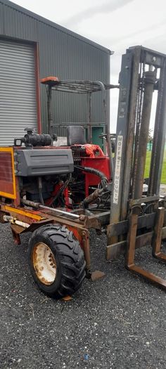 Moffett Mounty Forklift