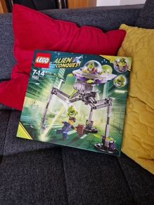 LEGO Alien Conquest Tripod Invader (7051) free shipping