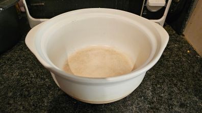Clay cooking pot