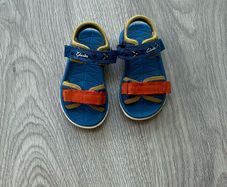 Clarks Sandles UK 5 / 21 - used once