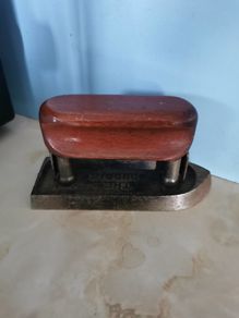 Vintage/Antique presume Cast Iron small IRON