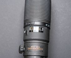 Nikon ED 200mm AF Micro 1:4 D