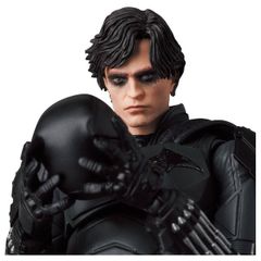 Mafex no. 188 The Batman Robert Pattinson