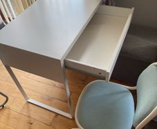 Children's desk chair