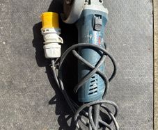 Bosh Angle grinder 110v