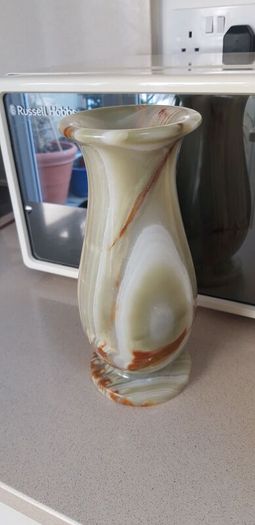 Beautiful Heavy Onyx Vase