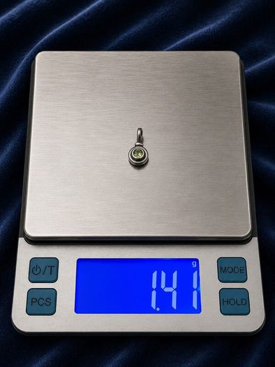 Vintage 925 Sterling Silver & Peridot Pendant Charm