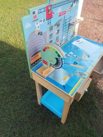 toy work bench