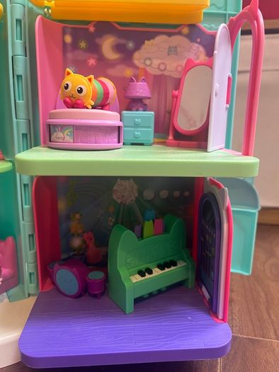 Gabbys Dollhouse
