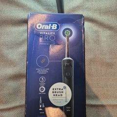 Electric Toothbrush OralB Vitality Pro (New)