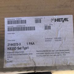 Flap fitting hinges