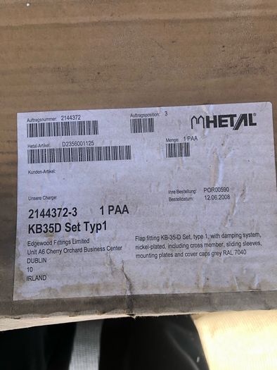 Flap fitting hinges
