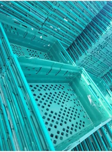 storage stacking crates / boxes/ baskets   1e each