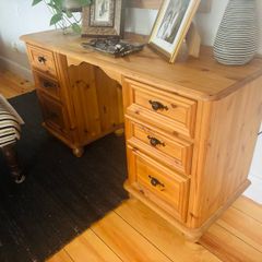 Dressing table