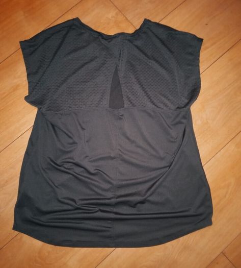 womens sports top