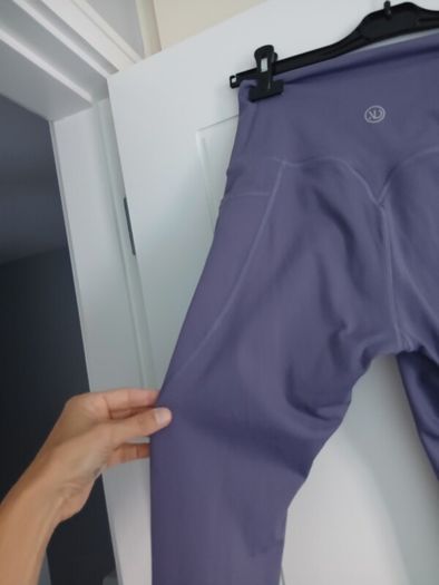 Purple leggins