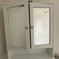 Mirrored bathroom cabinet