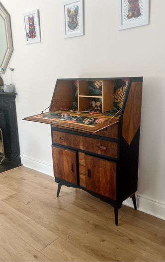 SALE! Funky Cocktail Bar/Bureau Stunning Grain