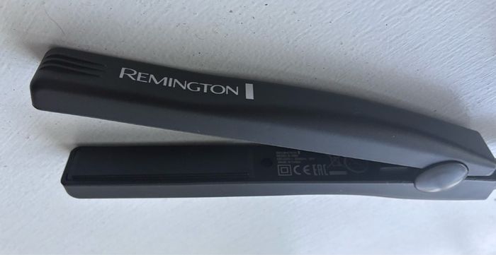 Mini hair straighter