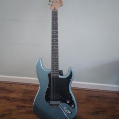 Squier Affinity Strat with EMG H4A (passive)