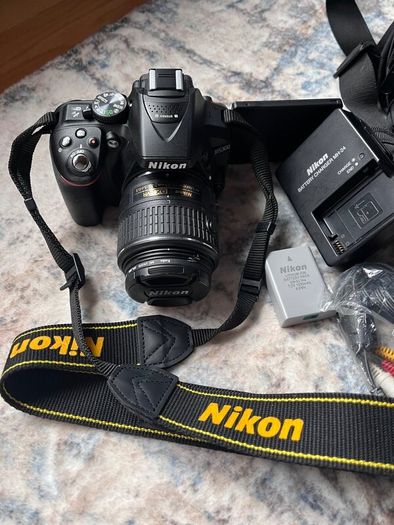 Nikon D5300 camera  and 18 -55mm lens