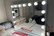 vanity mirror