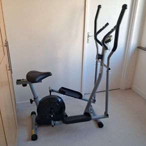 Eliptical and stationsry bike. Two in one!