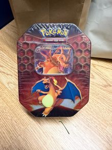 Pokemon Hidden Fates: Charizard GX Tin