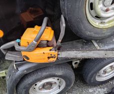 chainsaws 2x