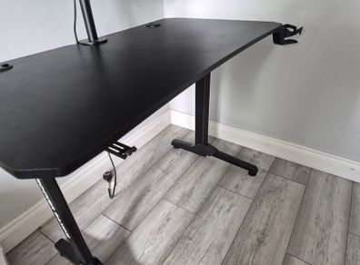 X-Rocker Gaming Table