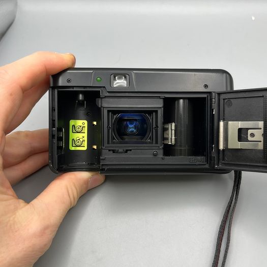 Praktica Voyager ZOOM fifty 35mm Film Camera Point & Shoot