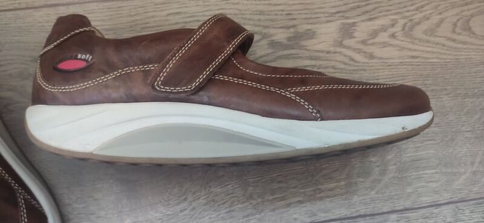 Rolling soft by Gabor leather shoes size 6