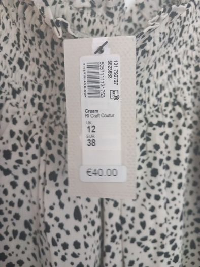 skirt river island
