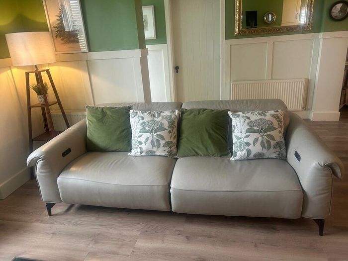 Natuzzi 3seater leather sofa like new